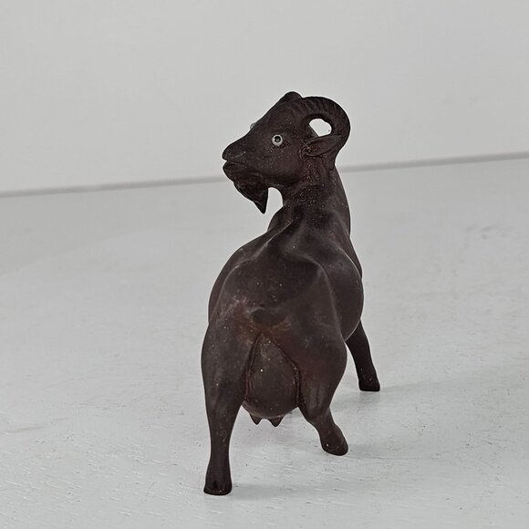 Vintage Hand-Carved Wooden Goat Ram Figurine Horned *FLAW* - Picture 8 of 8